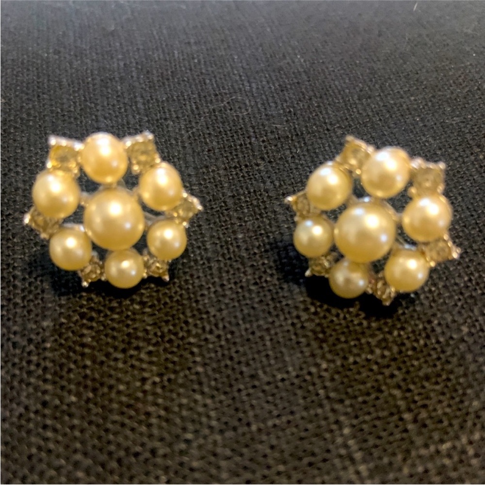 Vintage  Pearl Cluster Earrings